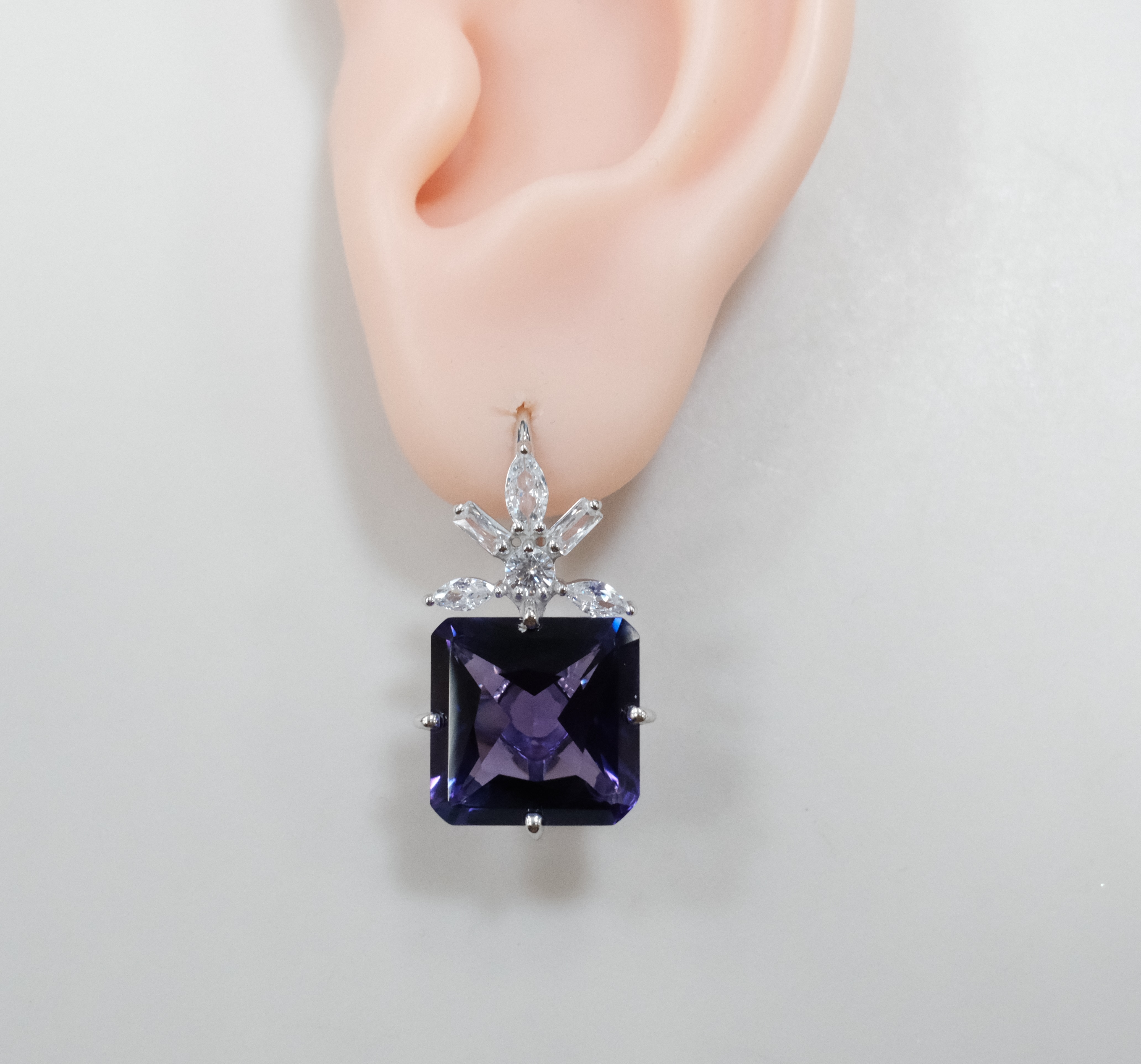 Серебряные серьги с аметистами